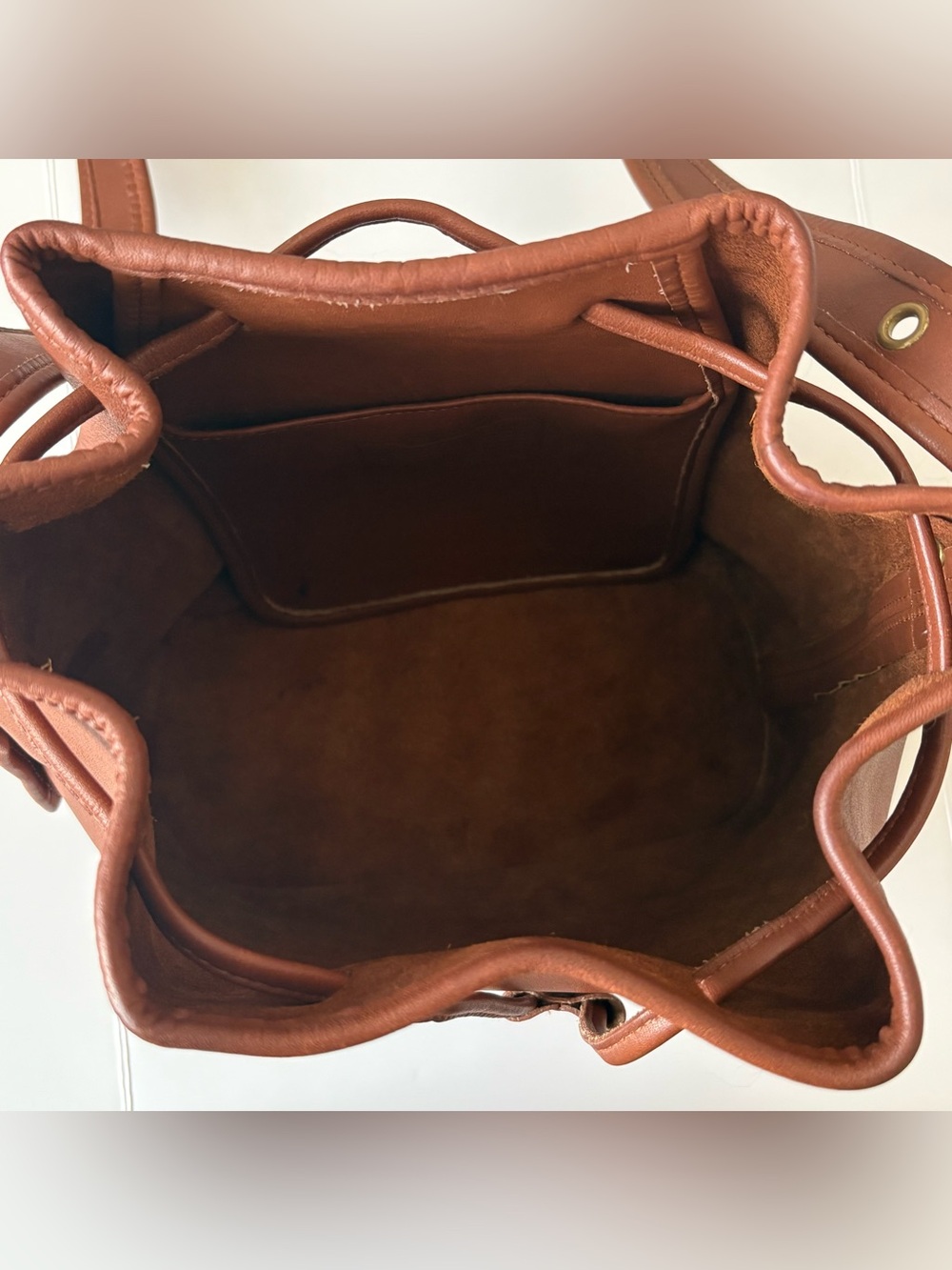 Vintage COACH Lula’s Legacy British Tan Leather Drawstring Bucket Bag - Picture 7 of 9